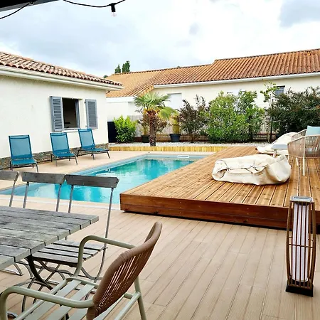 9 Pers. Avec Piscine Chauffee Proche Centre-ville, - Fr-1-877-38 *